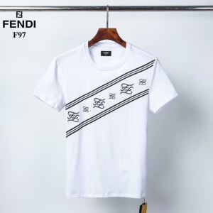 2色可選 絶対に見逃せない 半袖Tシャツ おしゃれに大人の必見 フェンディ FENDI