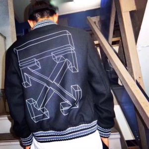 絶妙な新商品 OffWhite 2020新品入荷 オフホワイト 美品入手困難野球ウェア