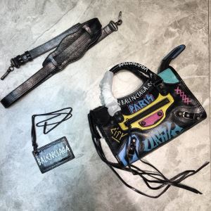 レディースバッグ おしゃれな人が持っている バレンシアガ BALENCIAGA１点限りVIPセール