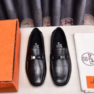 HERMES エルメス カジュアルシューズ 2020春夏の大注目トレンド 大人っぽいファション感