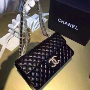 海外限定アイテムシャネル 流行の注目ブランドCHANELショルダーバッグ