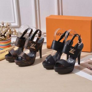 季節感をプラス人気商品 2020夏ファション新品 ルイ ヴィトン LOUIS VUITTON サンダル 2色可選