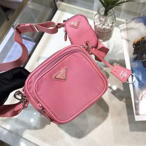 おしゃれに大人の必見 プラダ PRADA 大幅割引価格 レディースバッグ 20SS☆送料込
