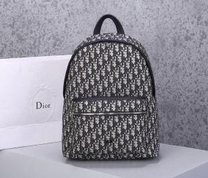 リュック 今なお素敵なアイテムだ ディオール 今年の春トレンド DIOR