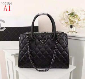 今年っぽくNEWファッション シャネル超お買い得 CHANEL 2色可選 ハンドバッグ