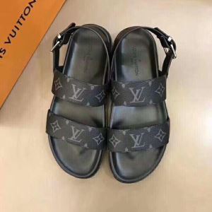 サンダル 新しい斬新なスタイル ルイ ヴィトン 新作コレクションを見る LOUIS VUITTON 2020年の春夏に着たい