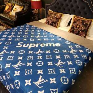 寝具4点セット 2020秋冬トレンドデザイン シュプリーム SUPREME 人気ファッション雑誌でも掲載
