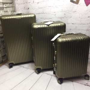 Rimowa オススメしたい最新注目ファションスーツケース 2020春夏は人気定番すっきりした印象に リモワ
