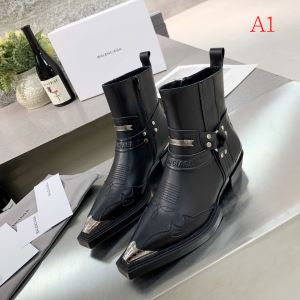 3色可選 バレンシアガ 今年の流行りファション BALENCIAGA やっぱり優しい色 レザーブーツ 【2020秋冬トレンド】押さえておきたい