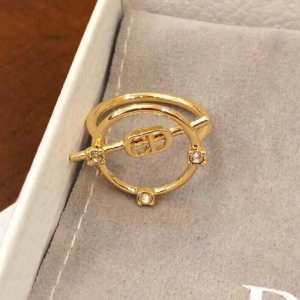 ディオール DIOR 夏っぽさ新作アイテム 2020春夏トレンドアイテム リング指輪 着るだけで上品なスタイル