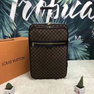 最新で完売確実 ルイ ヴィトン2020限定 男性に人気 LOUIS VUITTON スーツケースキレイめ感が強い