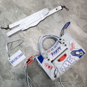 レディースバッグ トレンド最先端のアイテム バレンシアガ2020春新作 BALENCIAGA