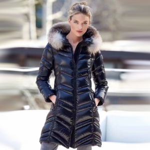 圧倒的人気新着 モンクレール MONCLER 2020人気の主流アイテム ダウンジャケット