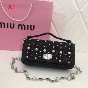 ミュウミュウ MIUMIU ハンドバッグ 4色可選 2020春夏のトレンド新商品 大人カジュアル上手に