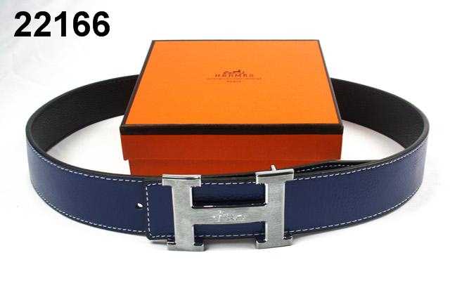 綺麗に決まるフォルム エルメス HERMES ベルト