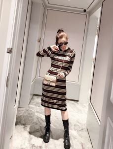 スカート 今季トレンド新作はこれ バーバリー BURBERRY 速報2020年秋ファッショントレンド 2色可選 秋冬に大注目のカラー