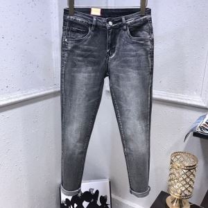 2020SS人気 アルマーニ ARMANI 2年以上連続１位獲得 デニムパンツ 今回注目する