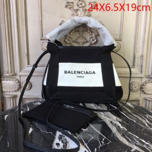 ショルダーバッグ バレンシアガ BALENCIAGA 支持率が高い秋冬最新作 寒い季節トレンド上品 多色選択可 202020秋冬取り入れやすい