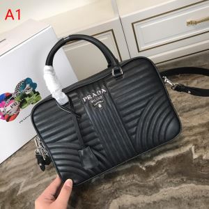 プラダ PRADA ハンドバッグ 3色可選 夏にぴったり限定アイテム 2020年の春夏に着たい