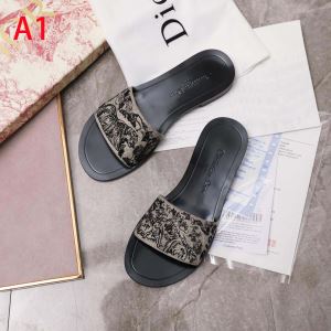 今季は特に注目ファション 2020春夏の大注目トレンド ディオール DIOR スリッパ 2色可選