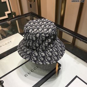 2020年最新ファッション 人気夏ファションおすすめ ディオール DIOR ベースボールキャップ