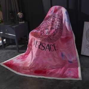 夏おすすめ人気ブランドアイテム ヴェルサーチ 優しく肌にフィットする VERSACE ブランケット肌の方にも安心していただける