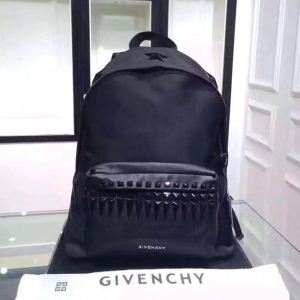 2020春夏の大注目トレンド きちんと感が抜群 ジバンシー GIVENCHY バッグ