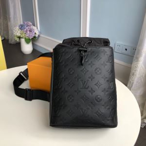 ルイ ヴィトン LOUIS VUITTON この夏は注目新作 レディースバッグ サラサラの着心地 2020年春夏シーズンの人気