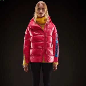 モンクレール MONCLER 19FW保温性に優れるものに大人かわいい秋冬コーデを楽しみ2020AW ライトダウンジャケット