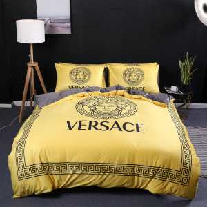 ヴェルサーチ優しいのに存在感 VERSACE 寝具4点セット 着心地もなめらかで...