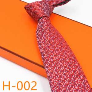 エルメス速報2020年秋ファッショントレンド HERMES ネクタイ 今年らしい新しい人気色