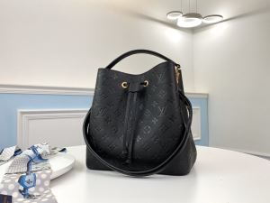 レディースバッグ お手頃プライス ルイ ヴィトン LOUIS VUITTON コーデの完成度を高める
