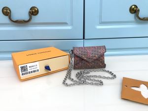 財布ウォレット 秋ファションのトレンド ルイ ヴィトン一番おしゃれ秋冬トレンド LOUIS VUITTON 2020秋に注目したい