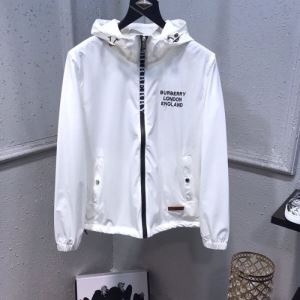 2色可選 限定アイテムが登場 バーバリー BURBERRY 新作が見逃せない フード付きコート一目惚れ級に
