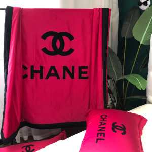 2020夏色っぽさ シャネル CHANEL セレブ愛用　贈り物にも最適 ブランケ...