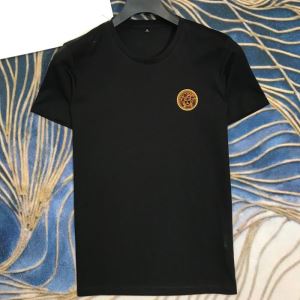20新作です 半袖Tシャツ 2色可選 ストリート界隈でも人気 ヴェルサーチ VERSACE ストリート系に大人気