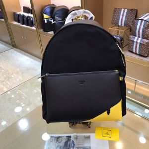 リュック どのアイテムも手頃な価格で フェンディ 2020春新作 FENDI