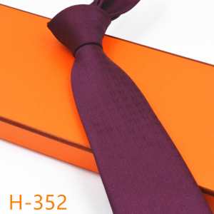 2020トレンドアイテム激安 エルメスお洒落で秋冬注目トレンド HERMES ネクタイ