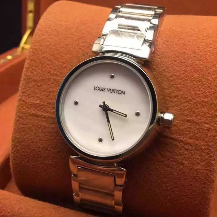 入手困難2020 LOUIS VUITTON ルイ ヴィトン 女性用腕時計 36mm サファイヤクリスタル風防