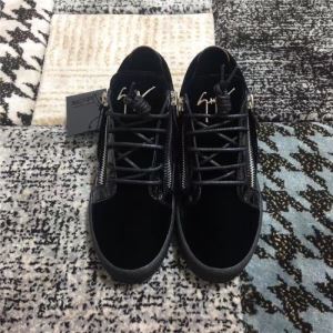 大活躍する ジュゼッペ ザノッティ GIUSEPPE ZANOTTI 普段見ないデザインばかり ランニングシューズ