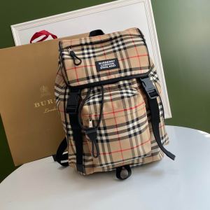 バーバリー 人気を集め BURBERRY 人気が継続中 レディースバッグ 海外でも大人気