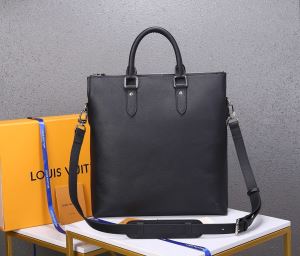 ビジネスバッグ 差をつけたい人にもおすすめ ルイ ヴィトン LOUIS VUITTON 程よい最新作