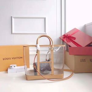LOUIS VUITTON 春夏のトレンドアイテム ルイ ヴィトン 上品な涼やかさある印象に レディースバッグ2020春夏の大注目トレンド