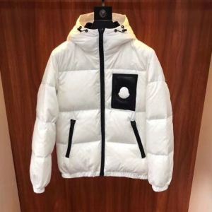 おすすめ数量限定品 コレは買い最安値 海外超人気 MONCLER モンクレール ダウンジャケット