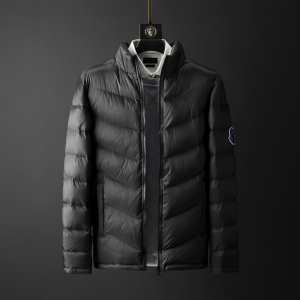 2色可選 【2020秋冬トレンド】押さえておきたい モンクレール MONCLER サイズのよさを感じる新作 メンズ ダウンジャケット 秋にこれがはやりそう