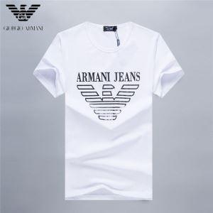 2色可選 今季の主力おすすめ 半袖Tシャツ 飽きもこないデザイン アルマーニ 人気は今季も健在 ARMANI