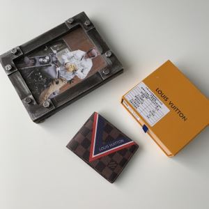 おしゃれ感度が高い秋冬トレンド ルイ ヴィトン LOUIS VUITTON 財布ウォレット 先取り 20202020秋冬ファッション