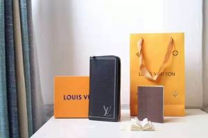 ルイ ヴィトンさわやかに新品おすすめ LOUIS VUITTON2020秋冬トレンドアイテム 財布ウォレット 今年注目な新品セール