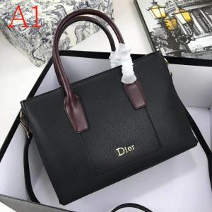 ディオール争奪戦必至 多色可選 DIOR 限定アイテムが登場 レディースバッグ 人気ランキング最高
