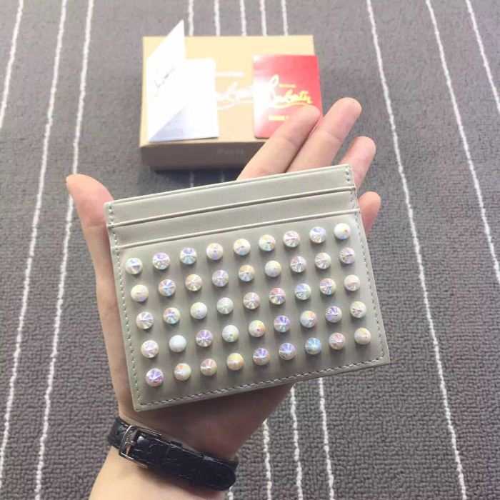 数に限りがある クリスチャンルブタンChristian Louboutin カードケース　シンプル